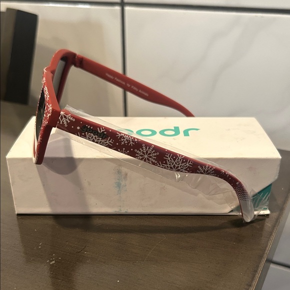 Goodr Red Snowflake Sunglasses - Picture 3 of 7